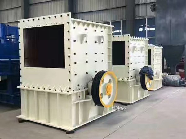 方箱破碎機(jī),移動式方箱破碎機(jī)