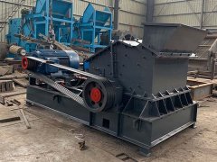 高效反擊式制砂機是一種高效節(jié)能的碎石制砂設(shè)