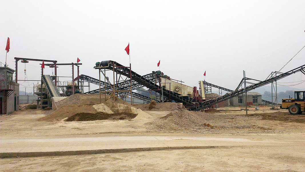 砂石料廠破碎設(shè)備有哪些機器？都會用到哪些設(shè)備？