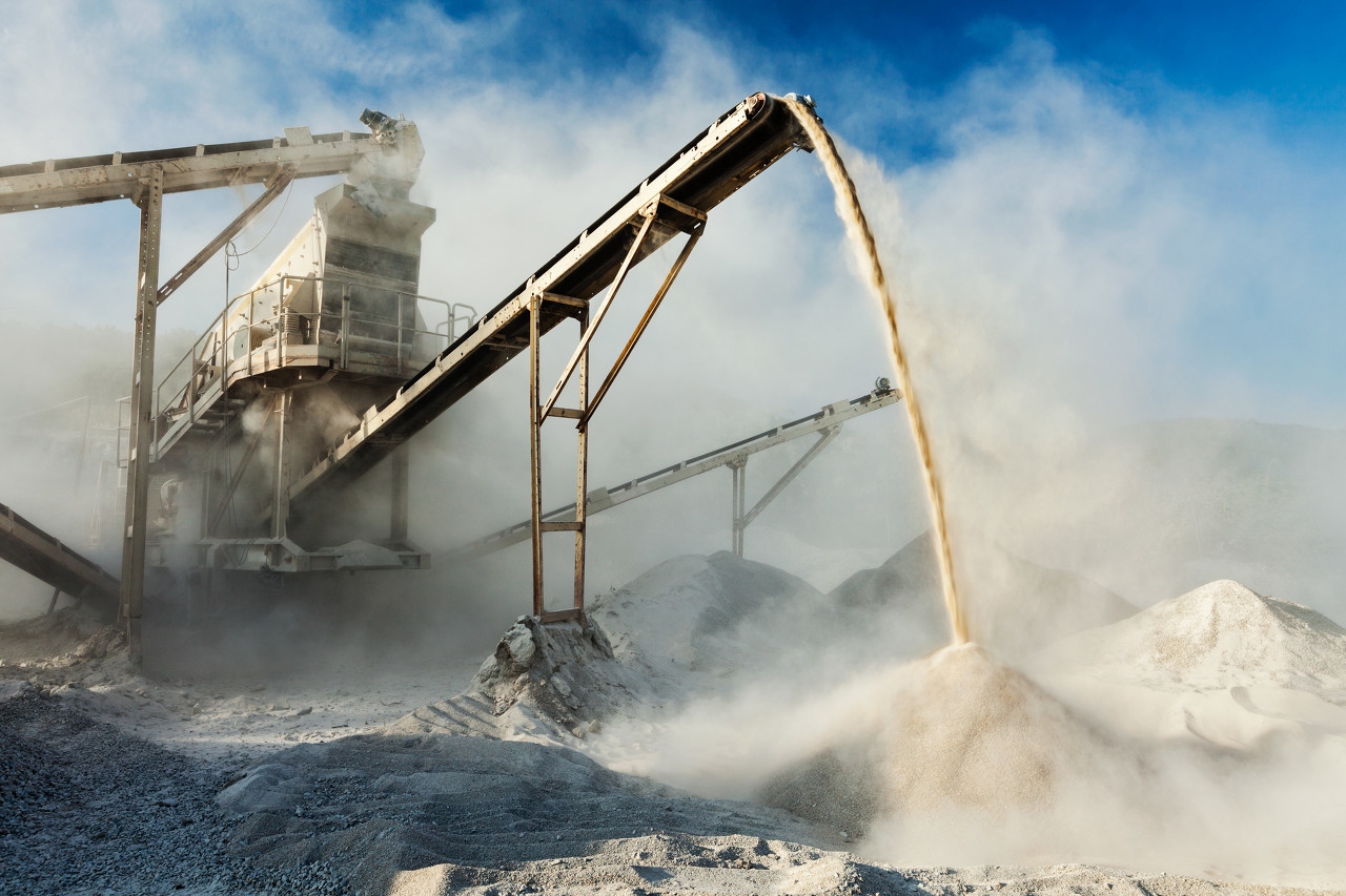 砂石生產(chǎn)線新型制砂機(jī)成套設(shè)備有哪些？