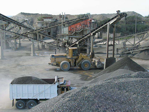 制砂機和破碎機都屬于破碎設(shè)備，那這兩種設(shè)備有什么不同